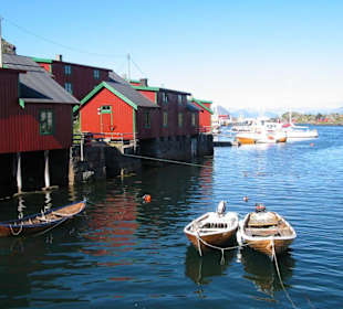 Fischerdorf auf einer Lofoteninsel