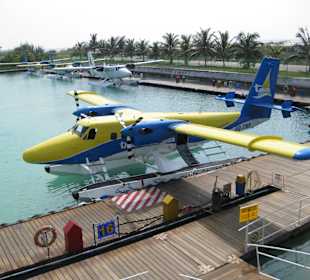 Mit dem Wasserflieger überzusetzen, ist zu empfähl