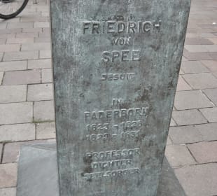 Denkmal Friedrich von Spee