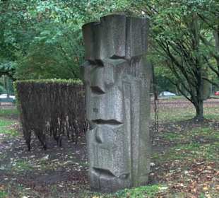 Skulpturen gegen Krieg und Gewalt