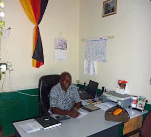 Doc in seinem Büro