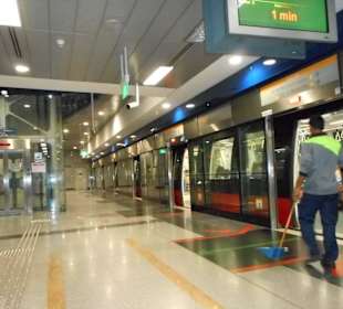 U-Bahn - super für Rollstuhlfahrer - klasse