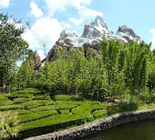 Achterbahn durch die Berge