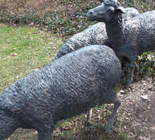 Skulptur Schäfer mit Schafherde