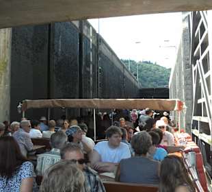 Einfahrt in die Schleuse