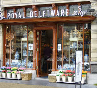 Typischer Souvenirshop in Delft