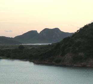 Blick auf Antigua vom Schiff aus