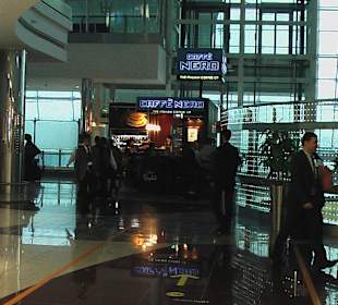 Überall Shops auf der Ebene