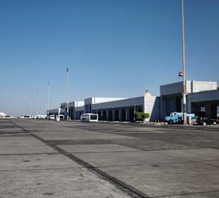 Das Flughafengebäude