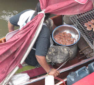 Amphawa Floating Market
