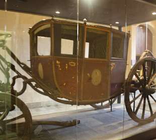 Ausstellung einer Kutsche im Großmeisterpalast