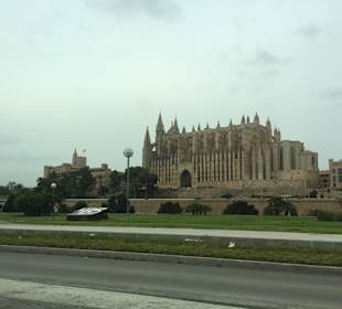 Kathedrale La Seu von der Straße