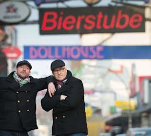 Die Kiezjungs auf der großen Freiheit in Hamburg