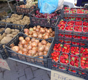 Rundgang über den Wochenmarkt Nuoro