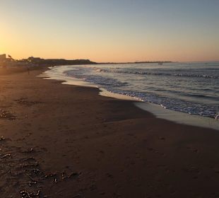 Strand in den frühen Morgenstunden