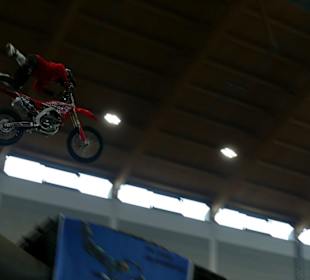 Action FMX-Jump