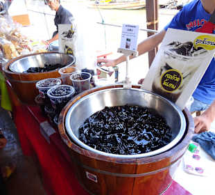 Bummeln über den Ampfawa Floating Markt