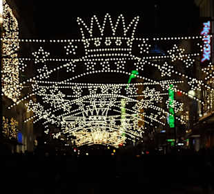 Spaziergang über den Märchenweihnachtsmarkt