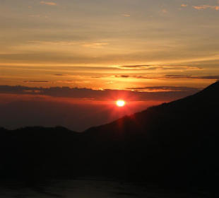 Sonnenaufgang vom Gunung Batur
