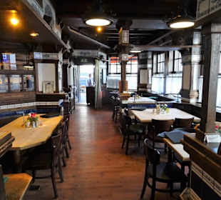 Blick in die Gasträume des "Gequetschten"