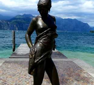 Wanderweg entlang des Lago