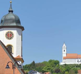 Blick von Offingen zur Kirche