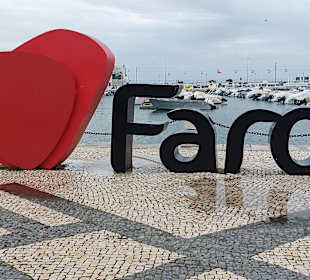 Praça Dom Francisco Gomes