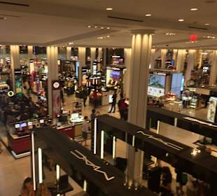 Macy's shop