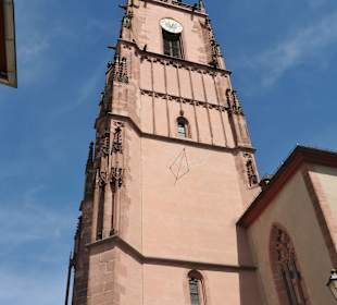 Eltville: die Kirche St. Peter und Paul