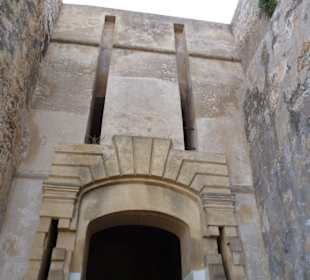 Porte fortifié