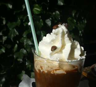 Eiskaffee beim Winzerkeller in Rüdesheim