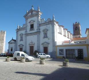 Blick auf die Vorderfront der Kathedrale