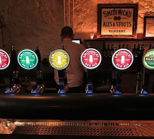 Zapfhähne im Raum zur Verkostung