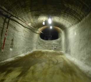 Garage für Fahrzeuge unter Tage