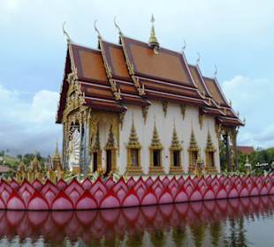 Wat Plai Laem