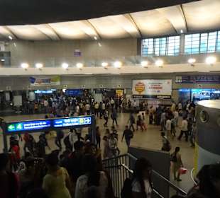 Umsteigebahnhof zu einer anderen Linie
