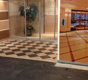 Eingang aus Richtung Garage