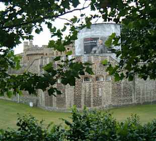 Mury obronne london tower.