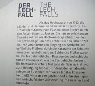 Hinweise am Wasserfall