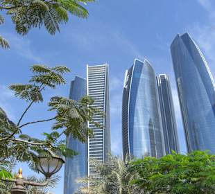 Hotel & Bürogebäude