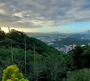Maokong Gondel -  Rund um Tempel Station