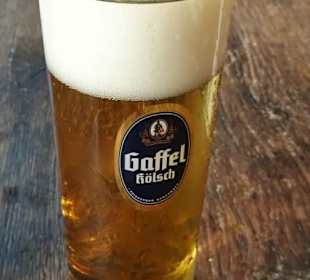 Großes Kölsch im Restaurant Dinette