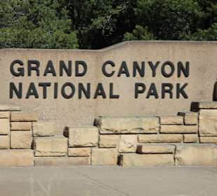 Einfahrt zum Grand Canyon N.P.