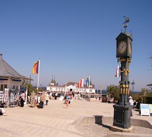 Schönes Motiv auf der Strandpromenade u. Seebrücke