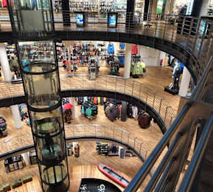 Blick auf die Ebenen bei Globetrotter Köln