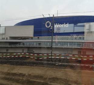 O2 World von S-Bahn aus