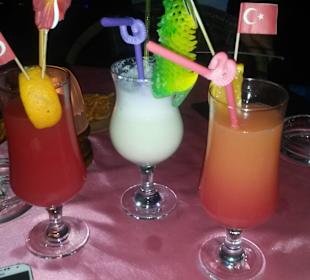 Lecker Cocktail Dennis Bar