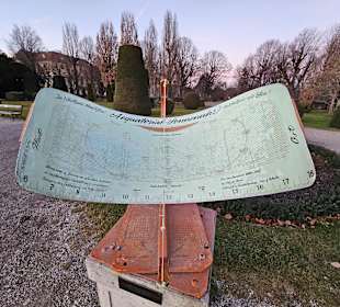 Aequatorial-Sonnenuhr im Schönbrunner Schlosspark