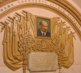 Lenindenkmal in der Metrostation
