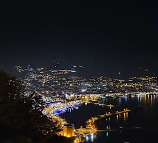 Burg Alanya - Blick auf den Hafen